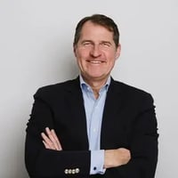 Dr. Hariolf Wenzler